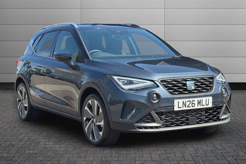 SEAT Arona listing photo