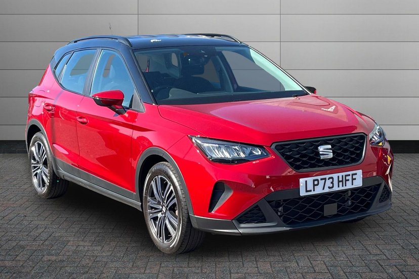SEAT Arona listing photo