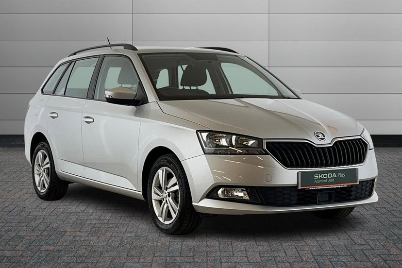 Skoda Fabia listing photo