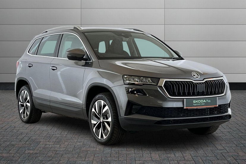 Skoda Karoq listing photo