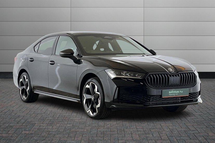 Skoda Superb listing photo