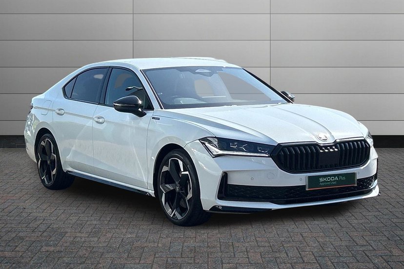 Skoda Superb listing photo