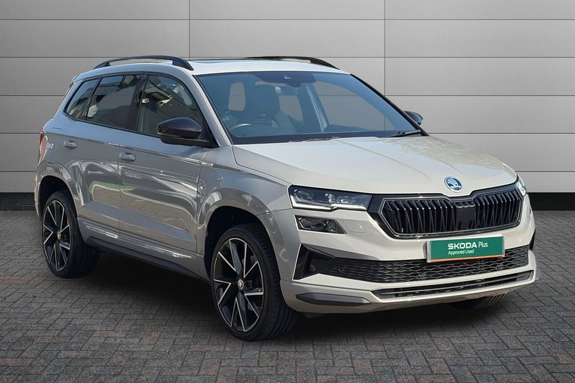 Skoda Karoq listing photo
