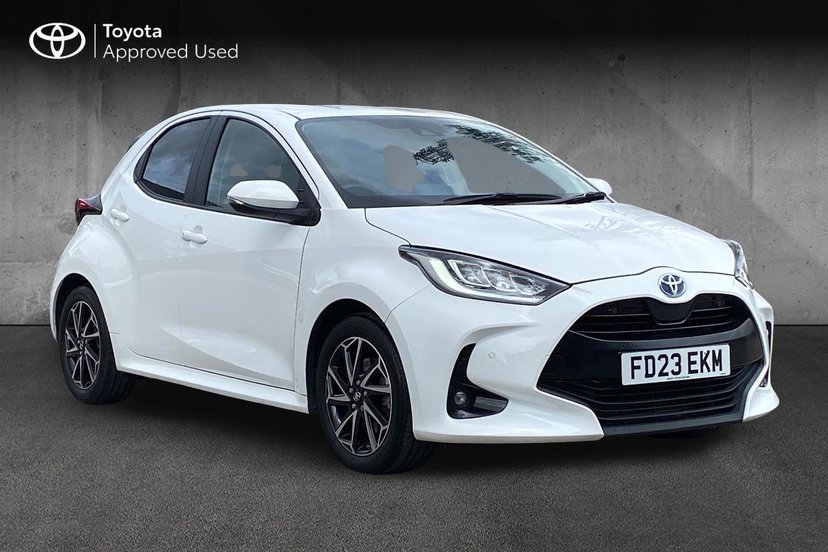 Toyota Yaris dealer public-web source image