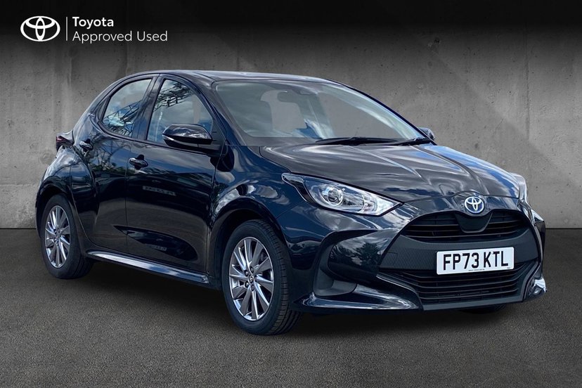 Toyota Yaris dealer public-web source image