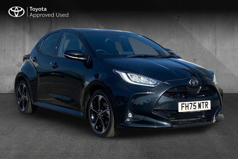 Toyota Yaris listing photo