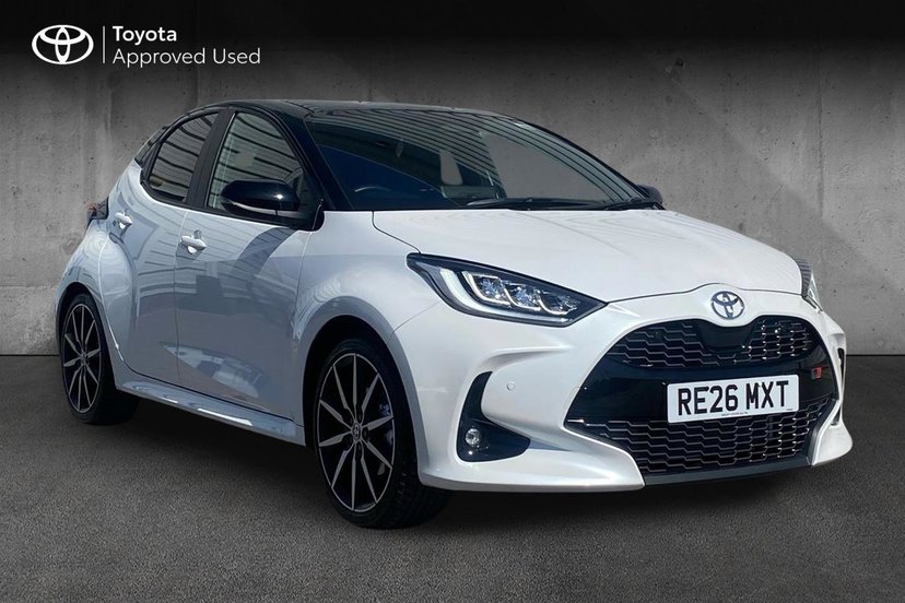 Toyota Yaris listing photo