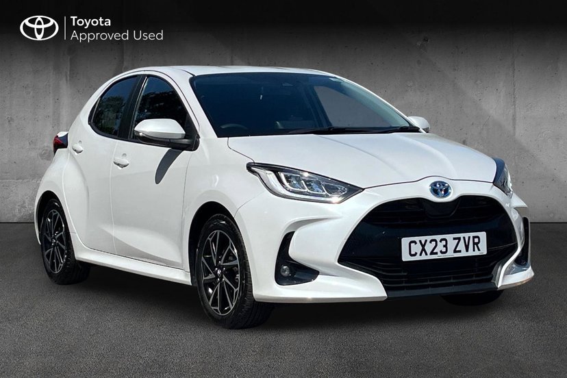 Toyota Yaris dealer public-web source image