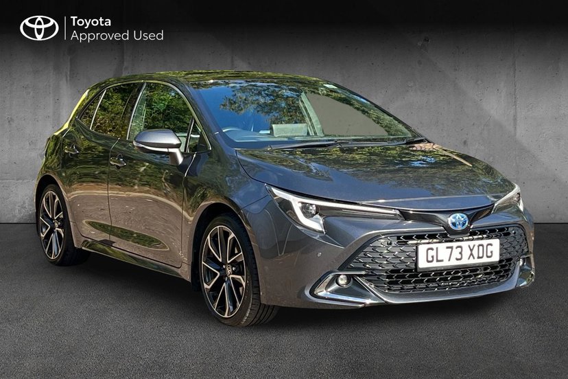 Toyota Corolla listing photo