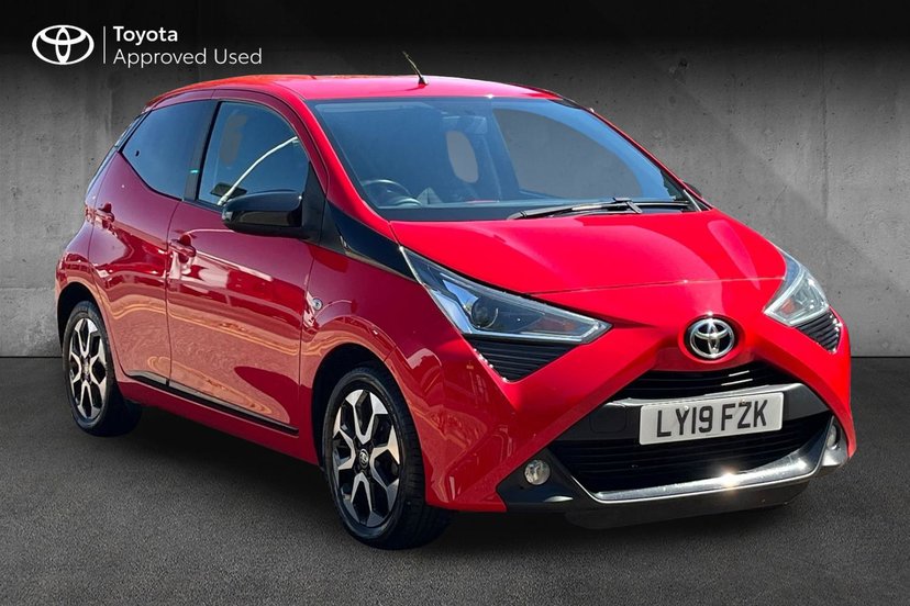 Toyota AYGO listing photo