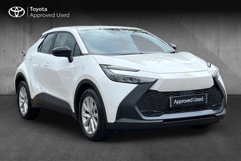Toyota C-HR listing photo