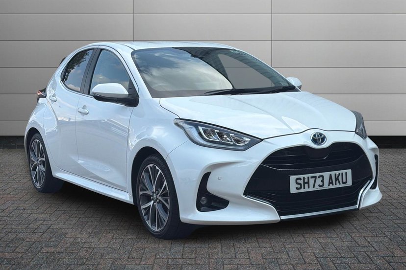 Toyota Yaris listing photo
