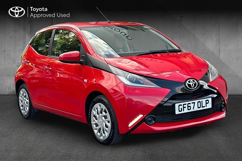 Toyota AYGO listing photo