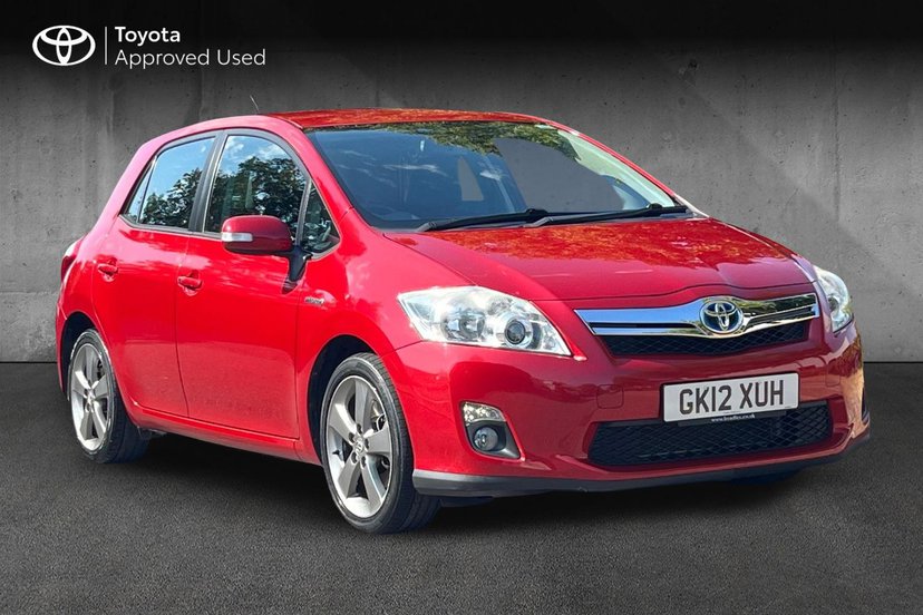 Toyota Auris dealer public-web source image