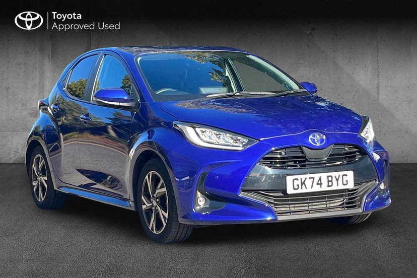 Toyota Yaris listing photo