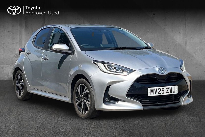 Toyota Yaris listing photo
