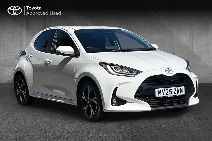 Toyota Yaris listing photo
