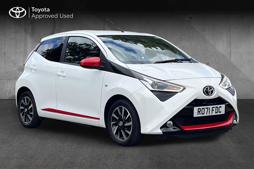 Toyota AYGO listing photo
