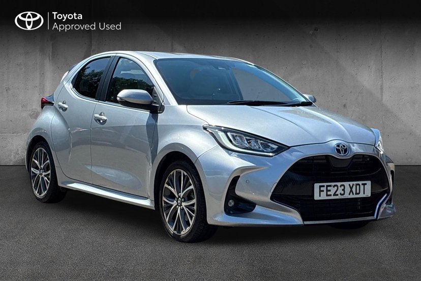 Toyota Yaris dealer public-web source image