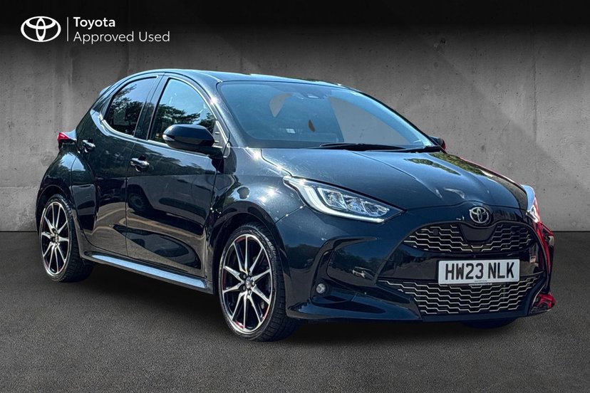 Toyota Yaris dealer public-web source image