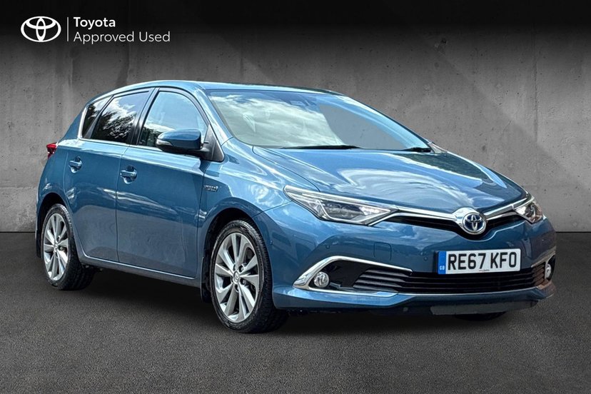 Toyota Auris listing photo