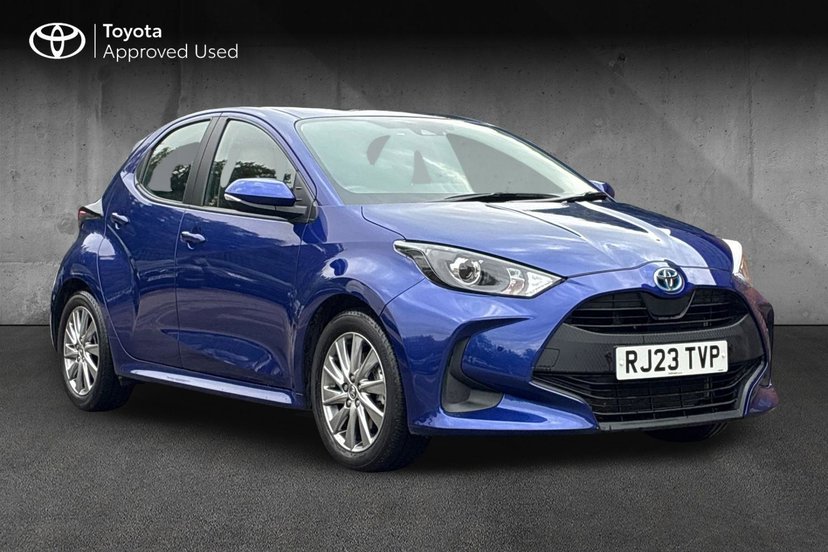 Toyota Yaris listing photo