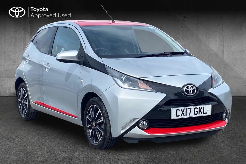 Toyota AYGO listing photo