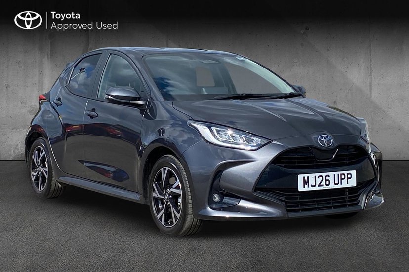 Toyota Yaris listing photo