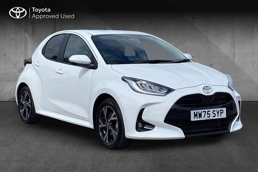 Toyota Yaris listing photo