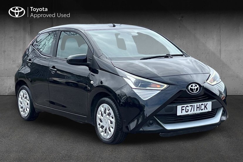 Toyota AYGO listing photo