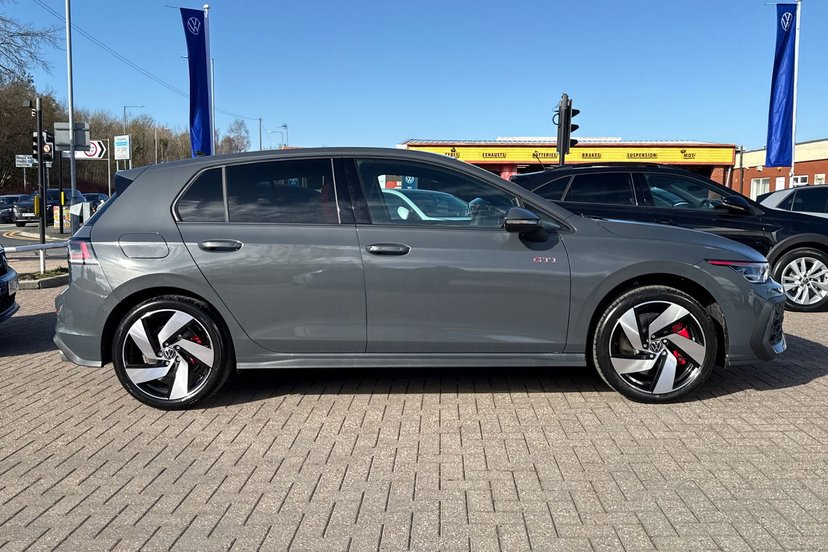 2026 Volkswagen Golf thumbnail 14