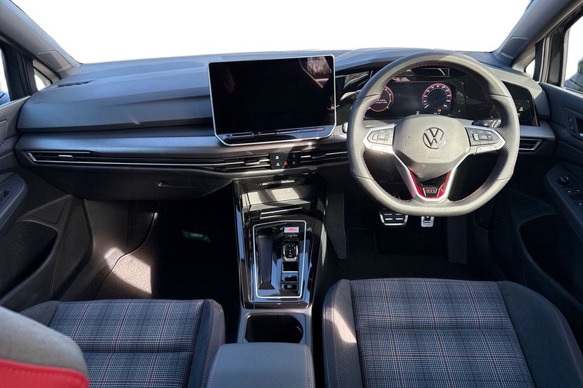 2026 Volkswagen Golf thumbnail 9