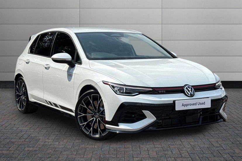 Volkswagen Golf listing photo