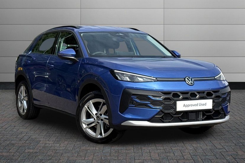 Volkswagen T-Roc listing photo