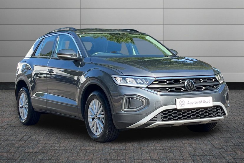 Volkswagen T-Roc listing photo