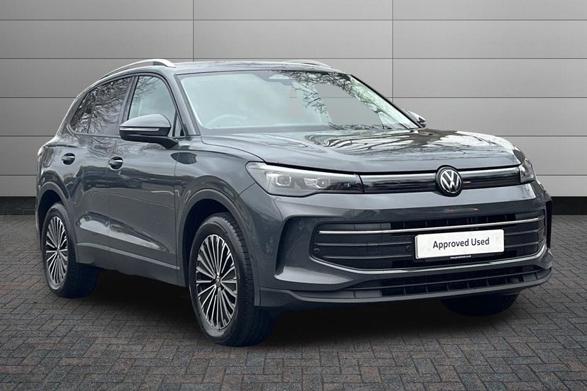 Volkswagen Tiguan listing photo