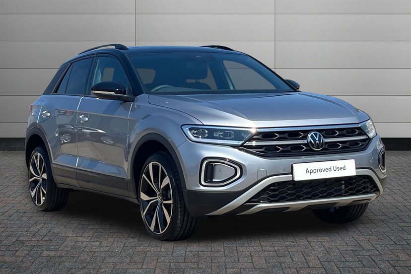 Volkswagen T-Roc listing photo