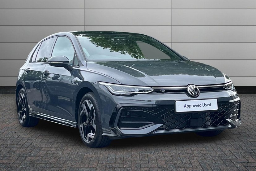 Volkswagen Golf listing photo