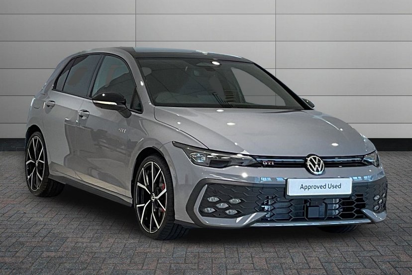 Volkswagen Golf listing photo
