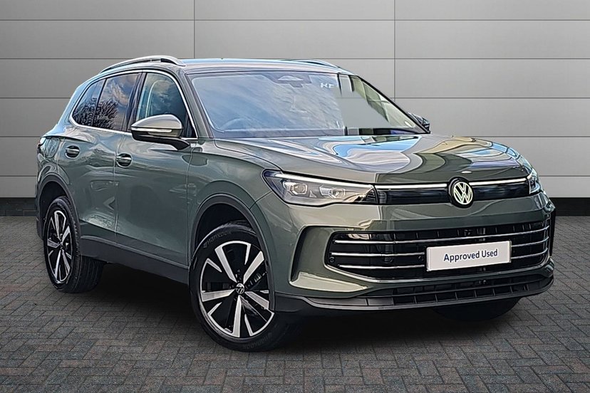 Volkswagen Tiguan listing photo