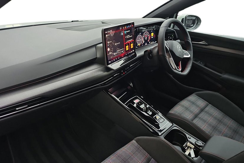 2026 Volkswagen Golf thumbnail 3