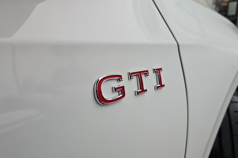 2026 Volkswagen Golf thumbnail 24