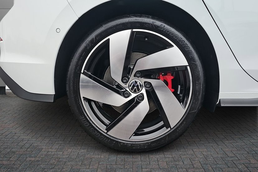 2026 Volkswagen Golf thumbnail 6