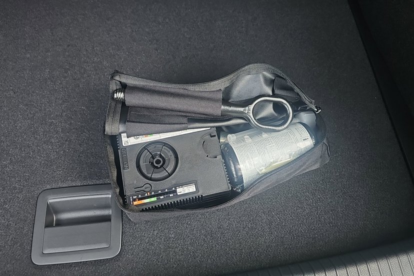 2026 Volkswagen Golf thumbnail 14
