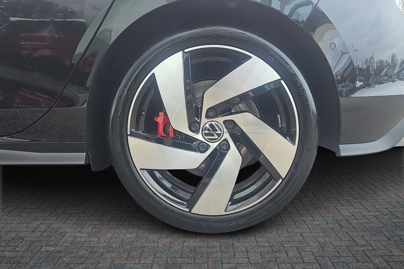 2026 Volkswagen Golf thumbnail 6