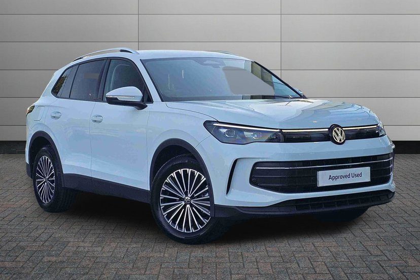 Volkswagen Tiguan listing photo