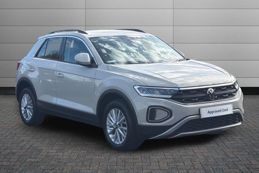 Volkswagen T-Roc dealer public-web source image