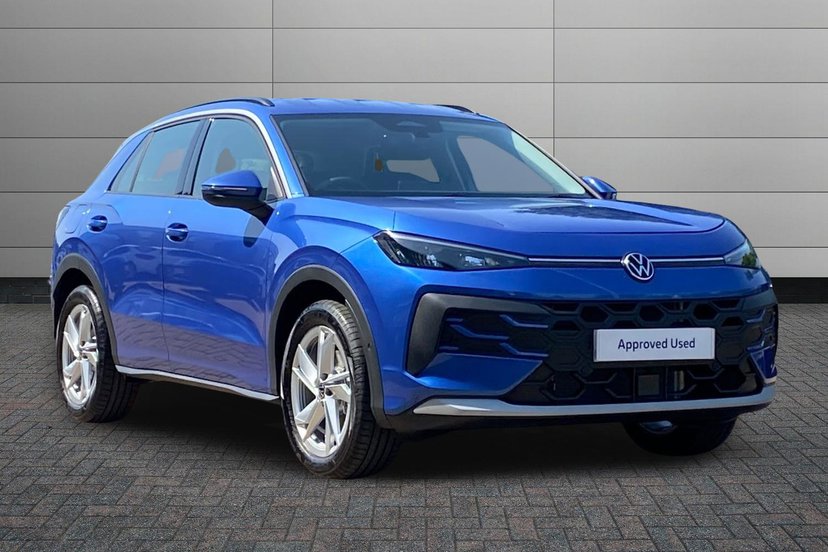 Volkswagen T-Roc listing photo