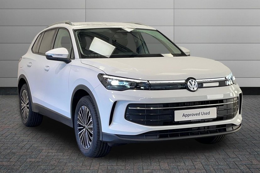 Volkswagen Tiguan listing photo