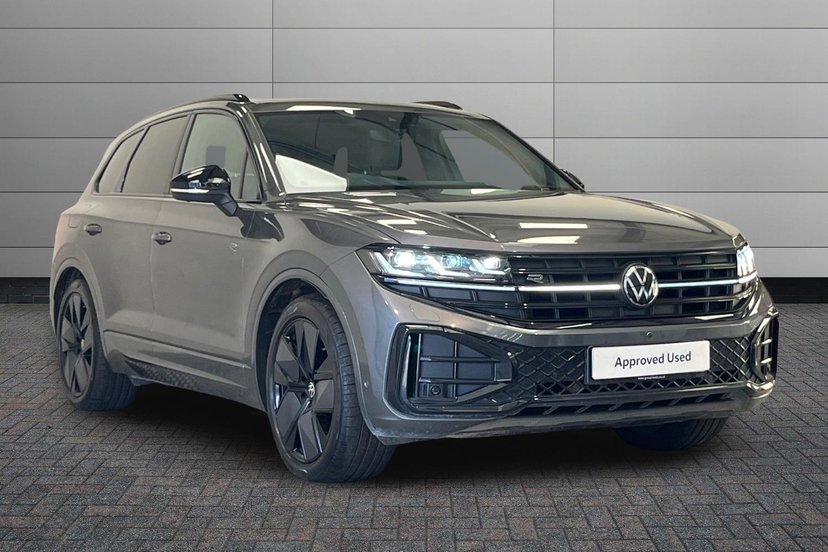Volkswagen Touareg listing photo